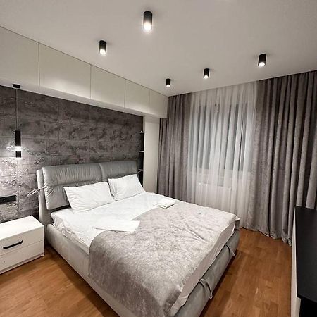 Інстаграмна Стильні Апартаменти На Вулиці Під Голоском 15Б Lviv Kültér fotó